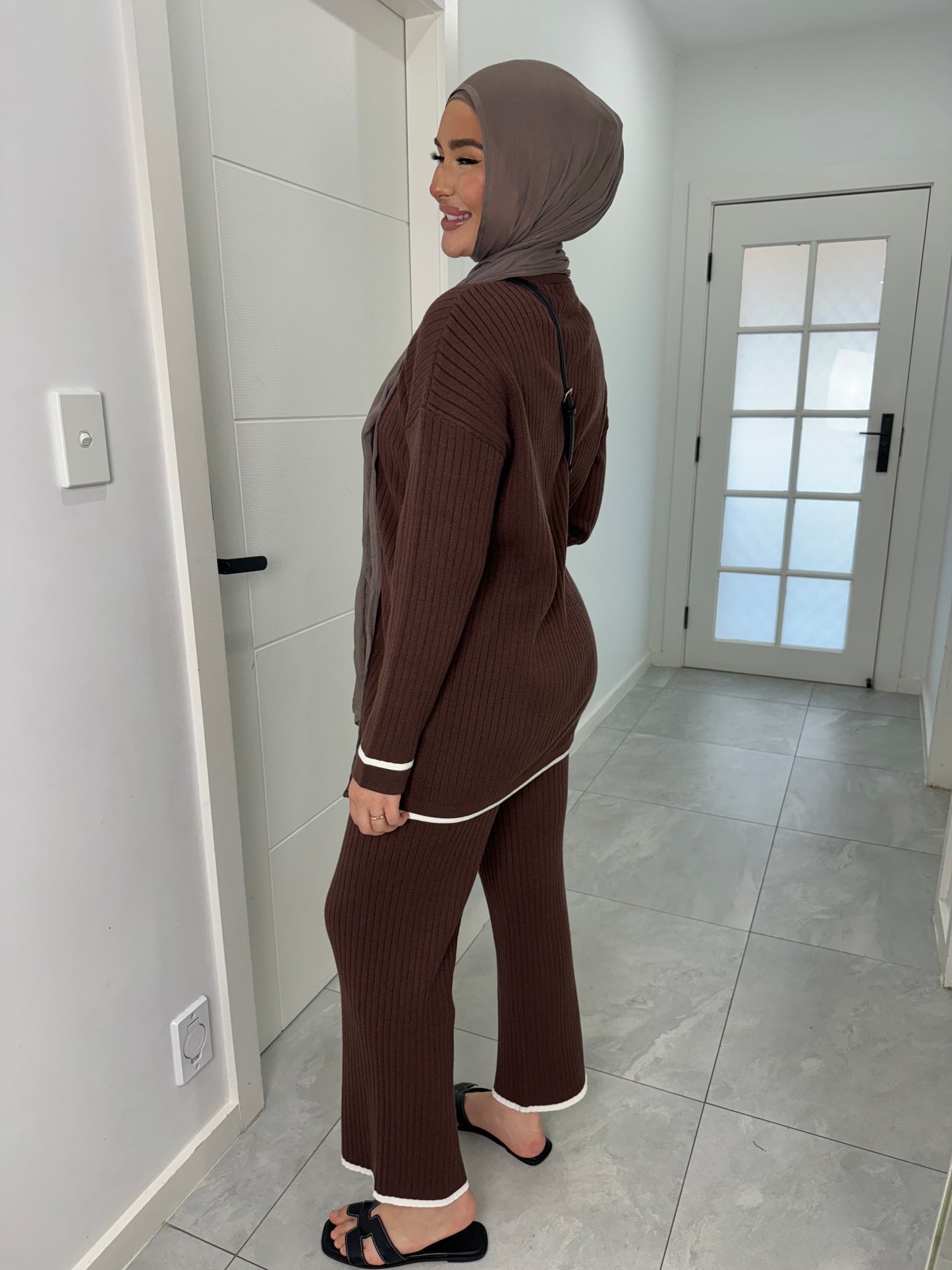 Hajar Set