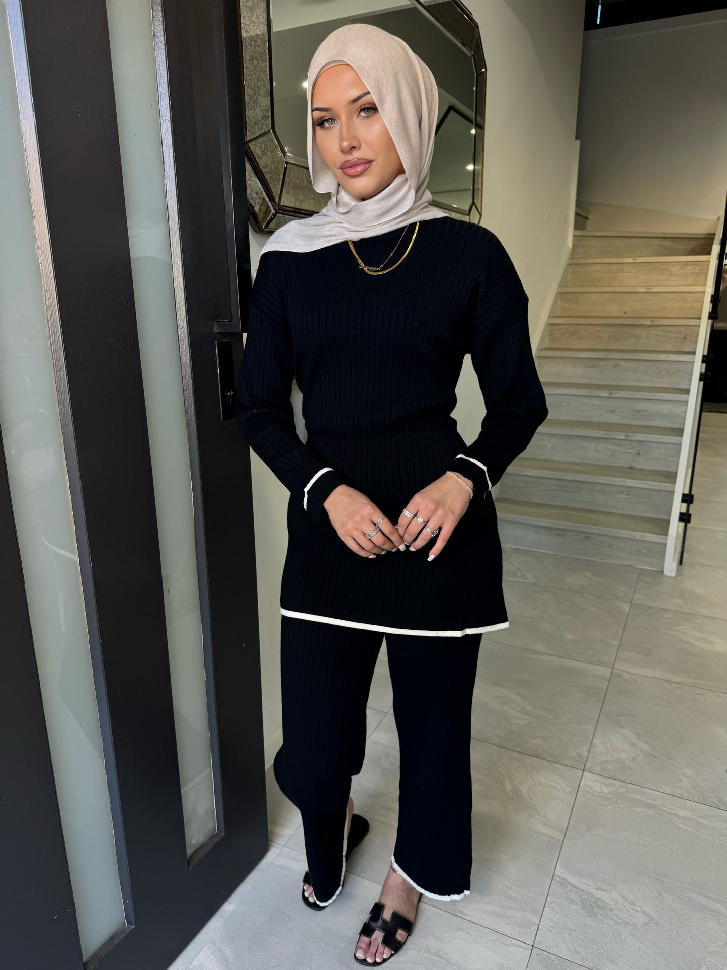 Hajar Set
