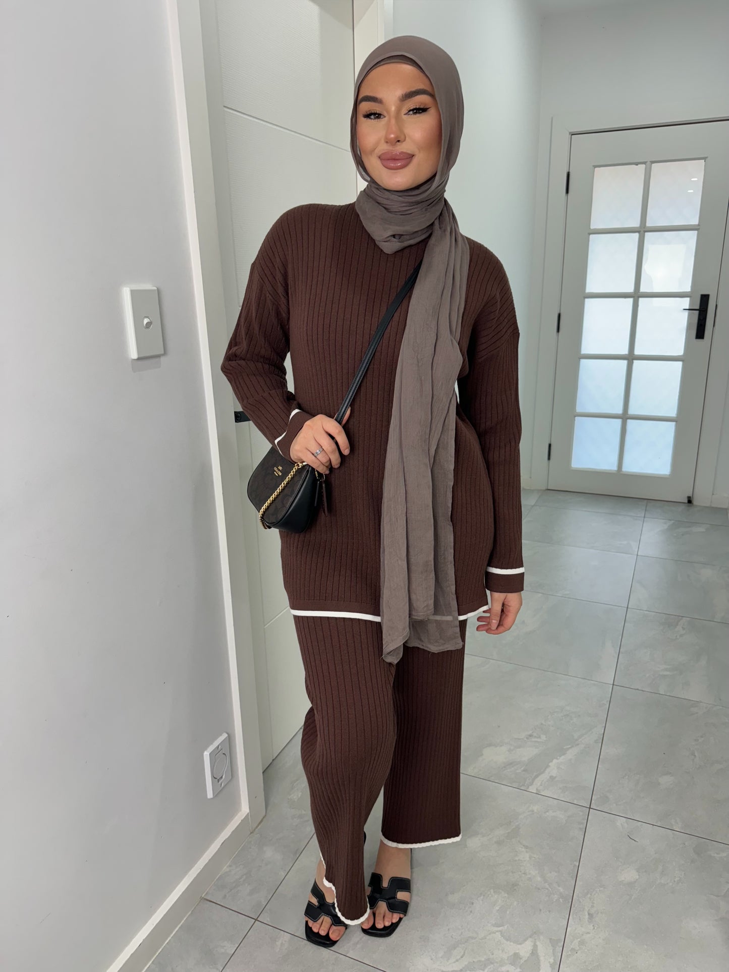 Hajar Set