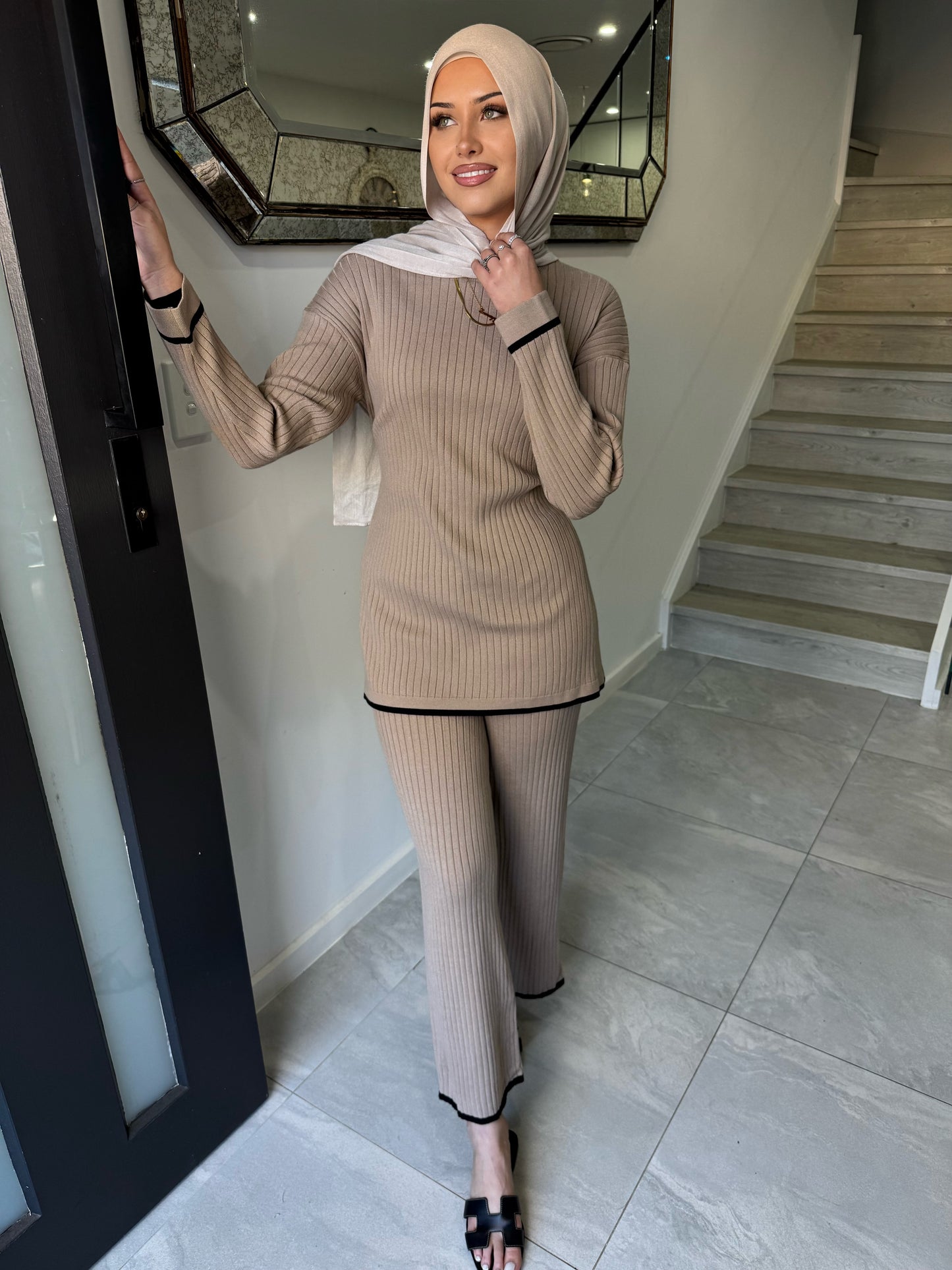 Hajar Set